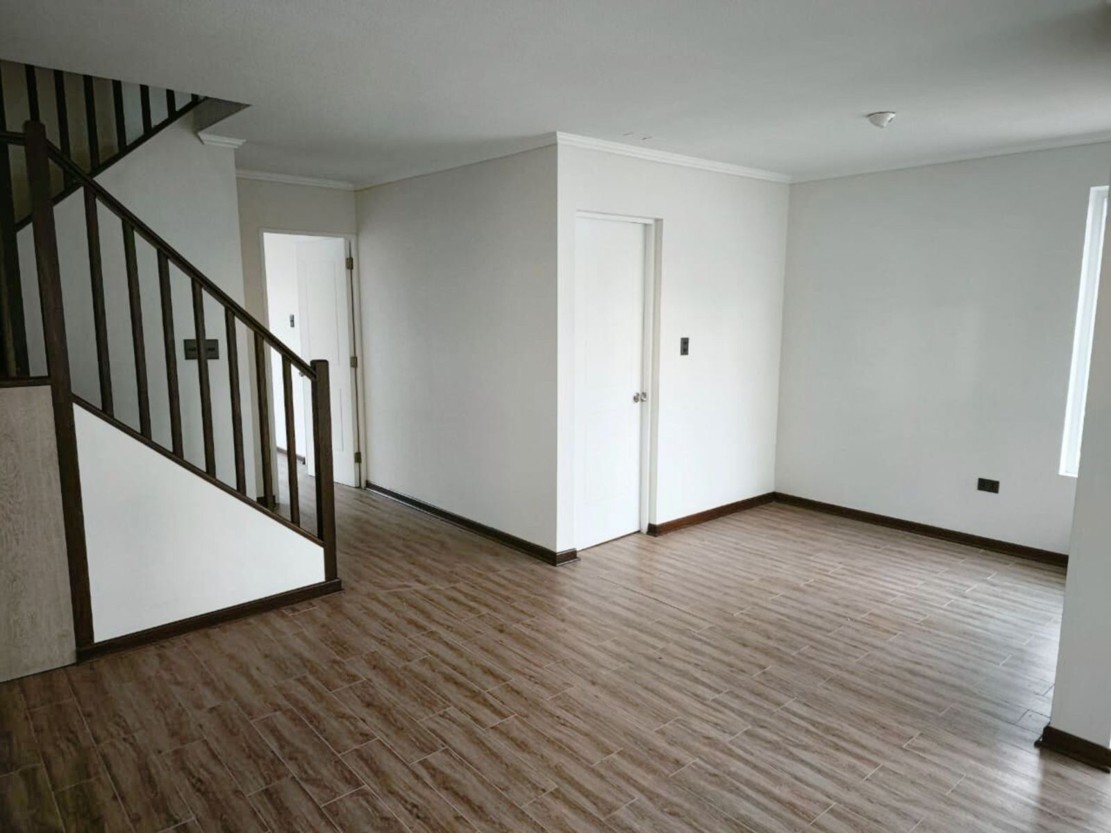 Local comercial en arriendo en Peñaflor_5_6925cb880e062.jpg